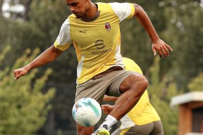 九游体育首页入口包含国际米兰发布备战花絮，赛前防线松动，中超任务艰巨，球队文化再被提及的词条