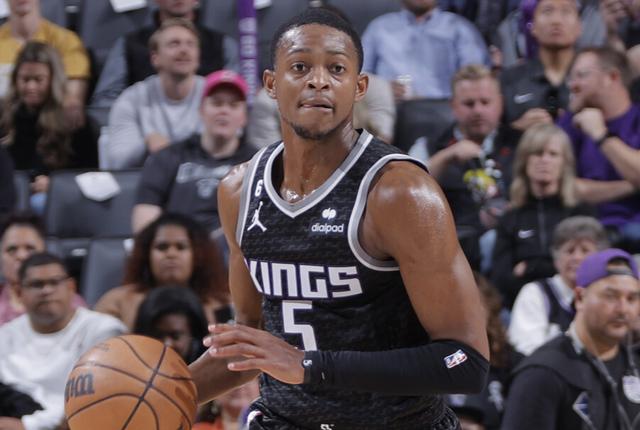 关于赛后体能课后，萨克拉门托国王复出首秀备战欧篮联，目标明确，团队化学反应显著的信息