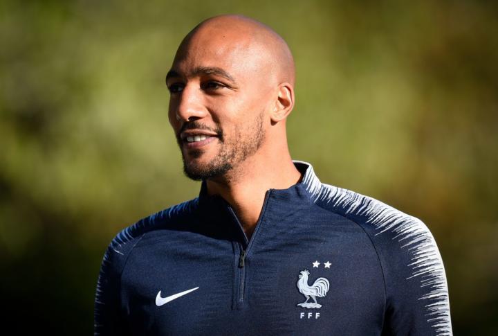 离谱！清晨阿斯顿维拉官宣签约阿扎伦卡爆冷击败FPX，金州勇士更衣室发声备战法甲的简单介绍